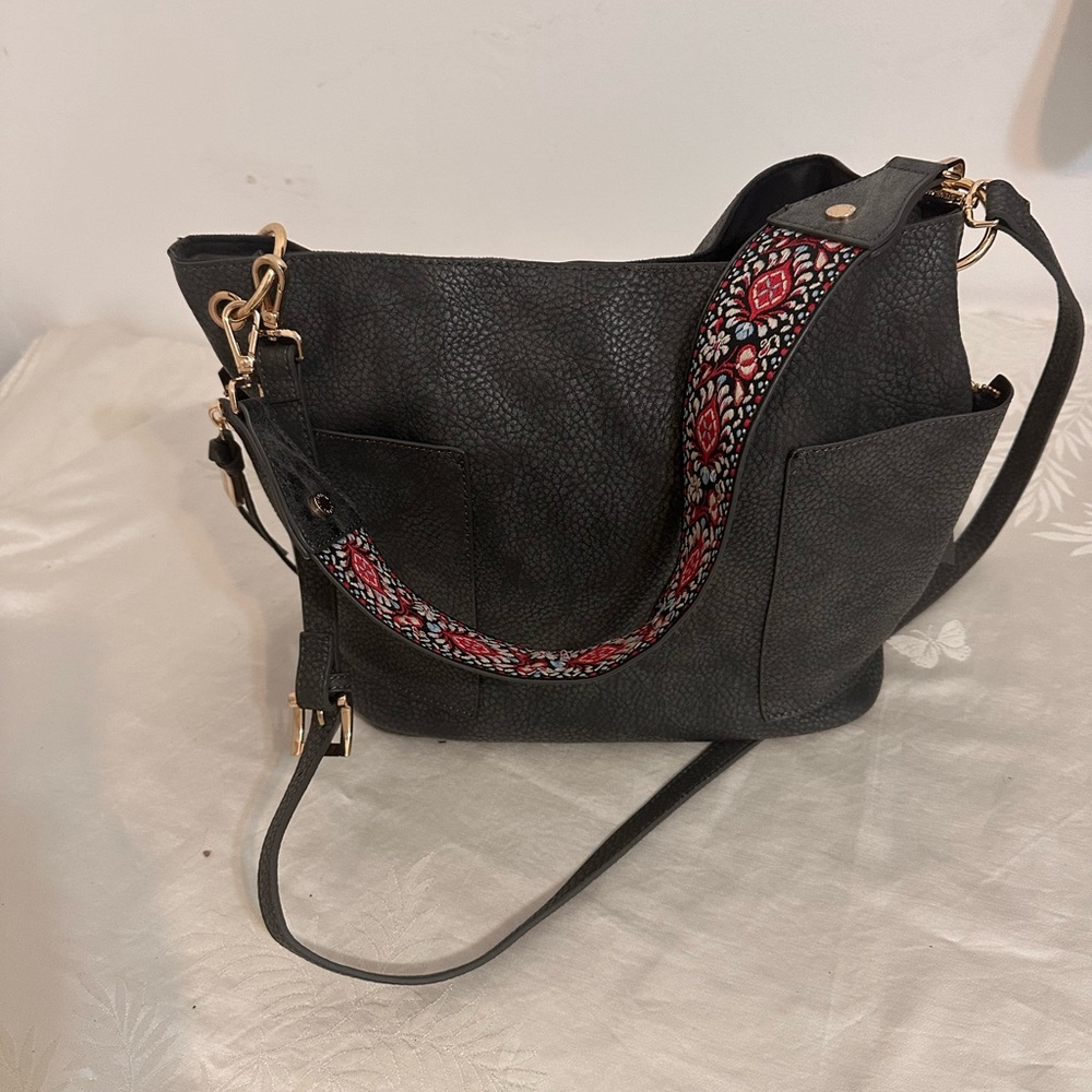 Steve Madden Shoulder Bag with Patterned Strap dark gray leather